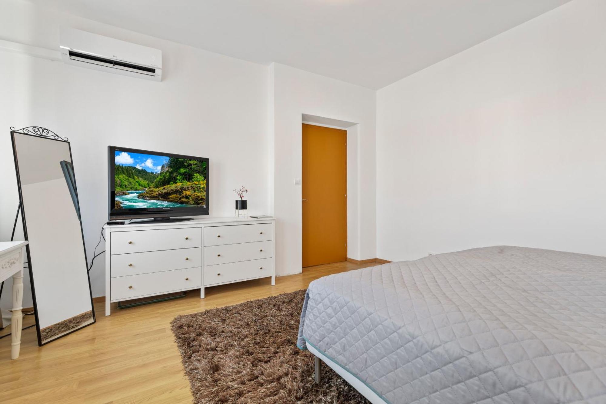 Heart Of The City Center 2 Rooms By Zazi Bratislava Bagian luar foto