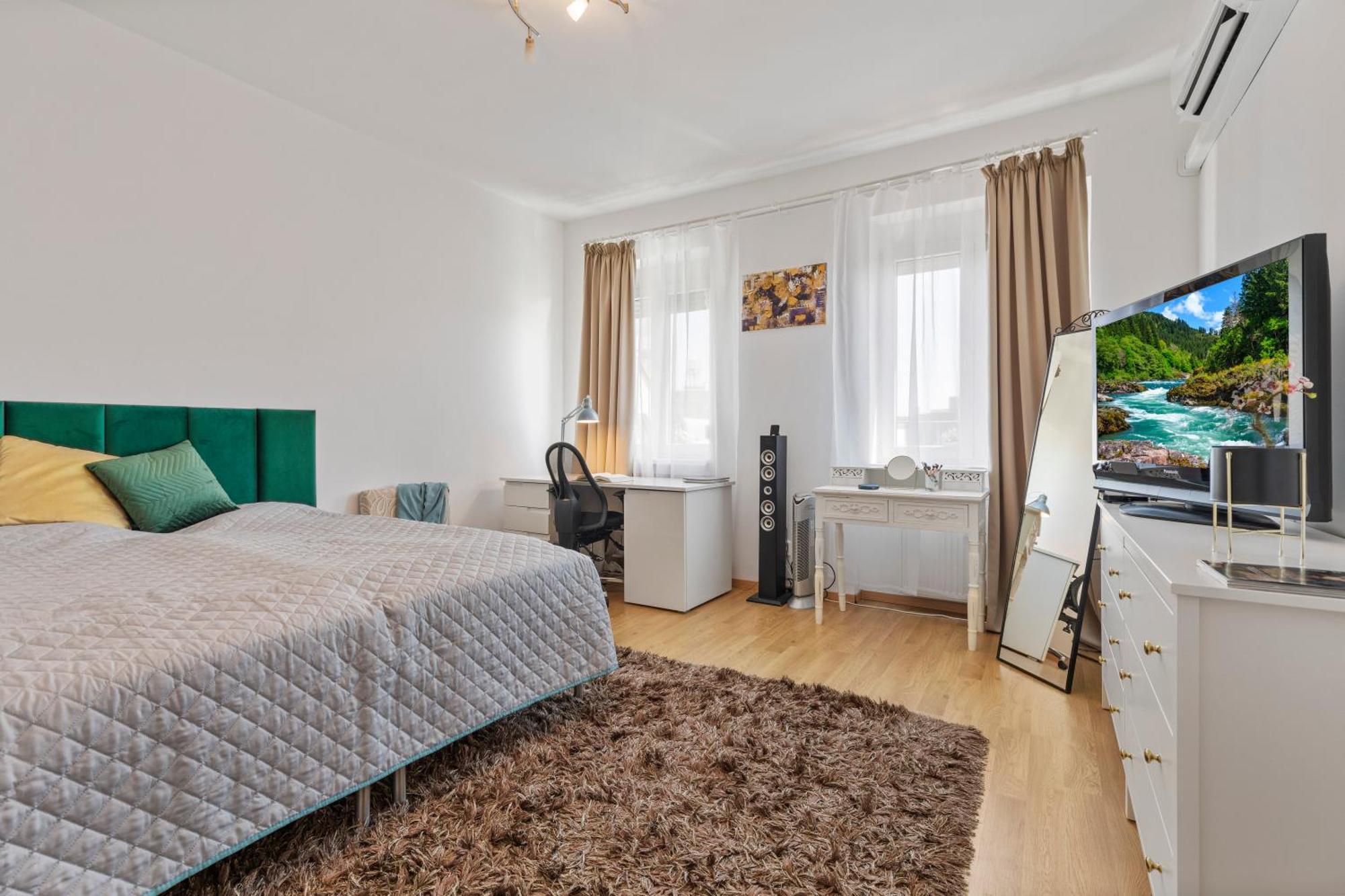 Heart Of The City Center 2 Rooms By Zazi Bratislava Bagian luar foto