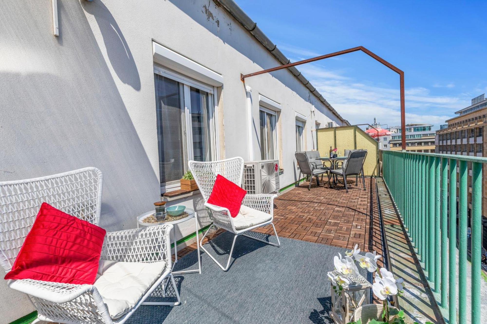 Heart Of The City Center 2 Rooms By Zazi Bratislava Bagian luar foto